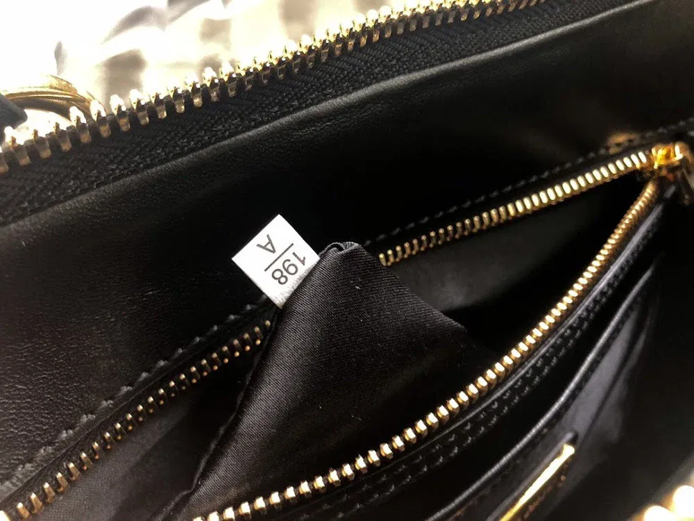 Luxury Bags Miun Miun Luxury Bag --122237 — image 9