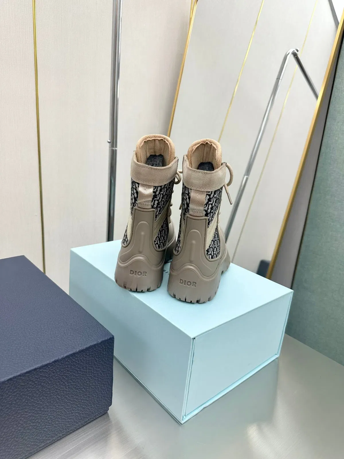 Luxury Bags DD GARDEN LACE UP BOOT BEIGE 3BO315ZYH H164 — image 2