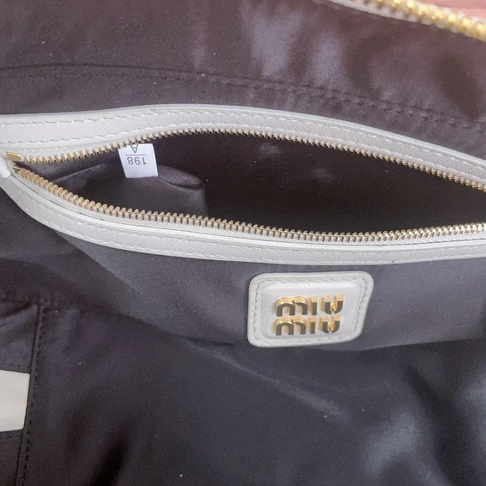 Luxury Bags Miun Miun Luxury Bag --122388 — image 9