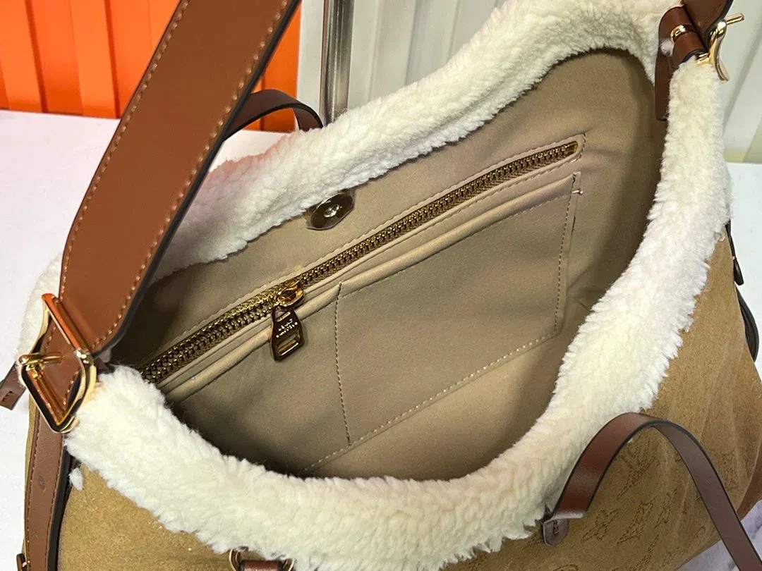 Luxury Bags Elite Carryalls — image 5