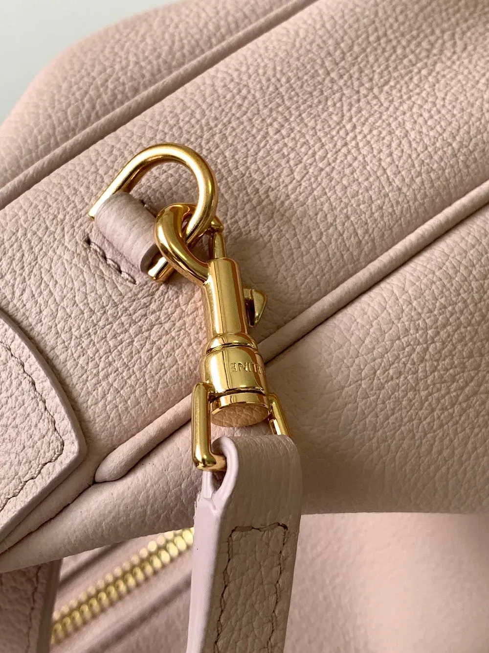 Luxury Bags Celine Luxury Bag --112078 — image 6