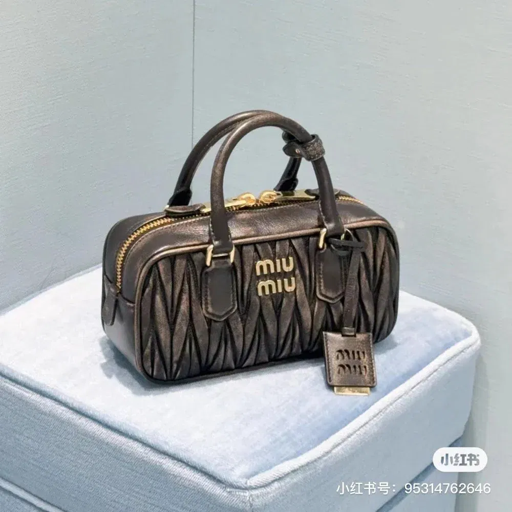 Luxury Bags Miun Miun Luxury Bag --122329 — image 3