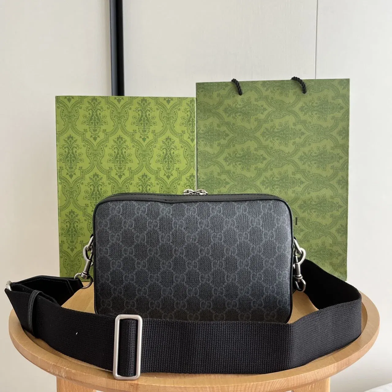 Luxury Bags Elite Carryalls — image 3