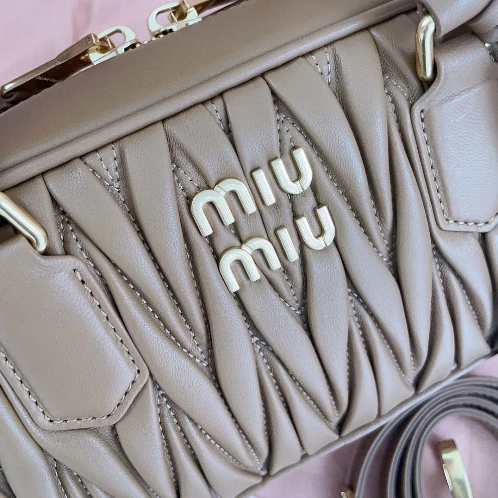 Luxury Bags Miun Miun Luxury Bag --122384 — image 5