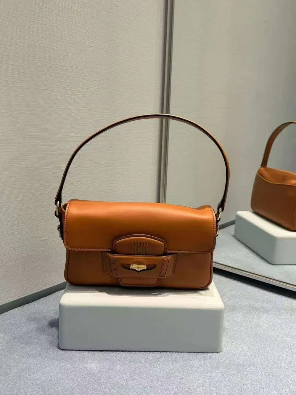Luxury Bags Miun Miun Luxury Bag --122596 — image 4