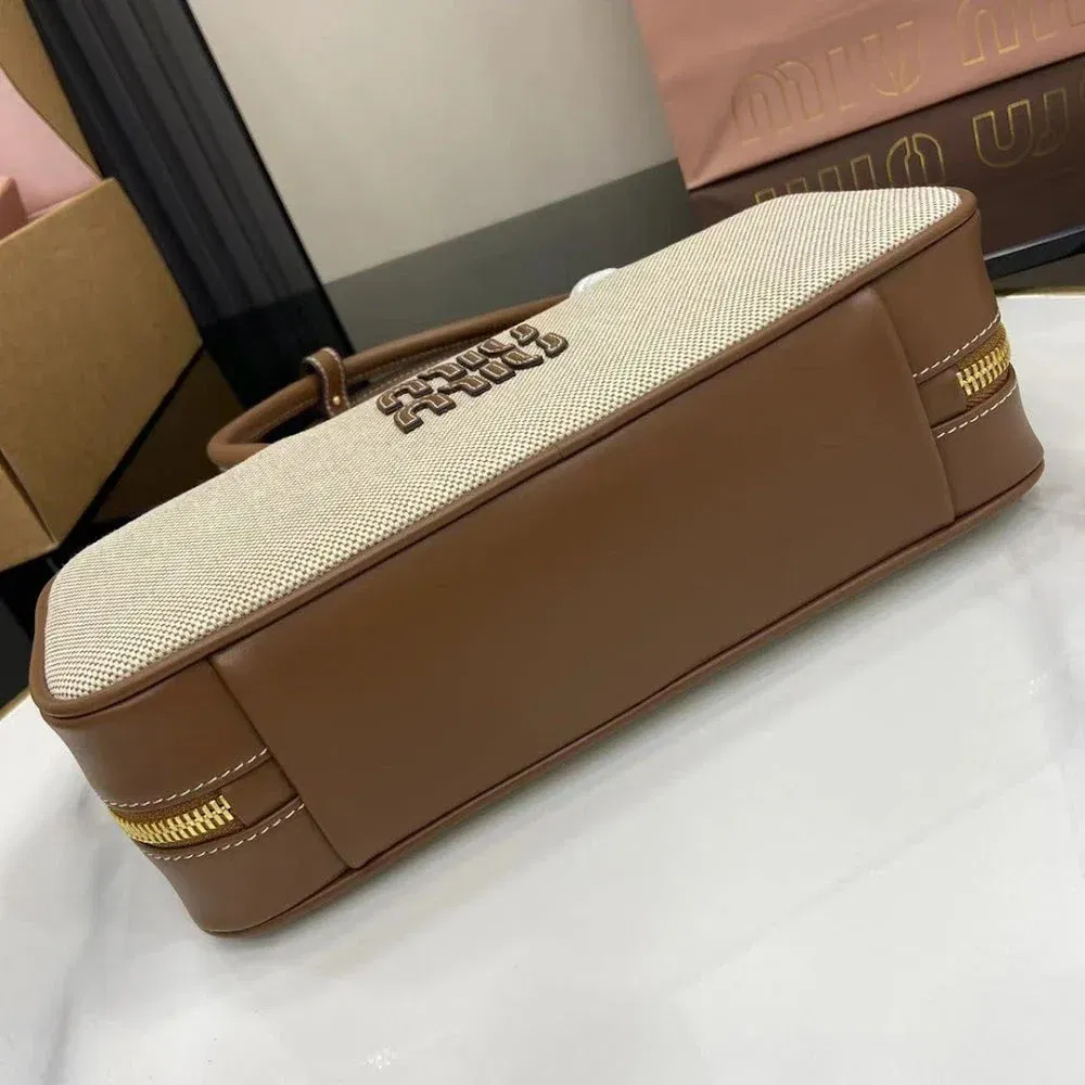 Luxury Bags Miun Miun Luxury Bag --122219 — image 4