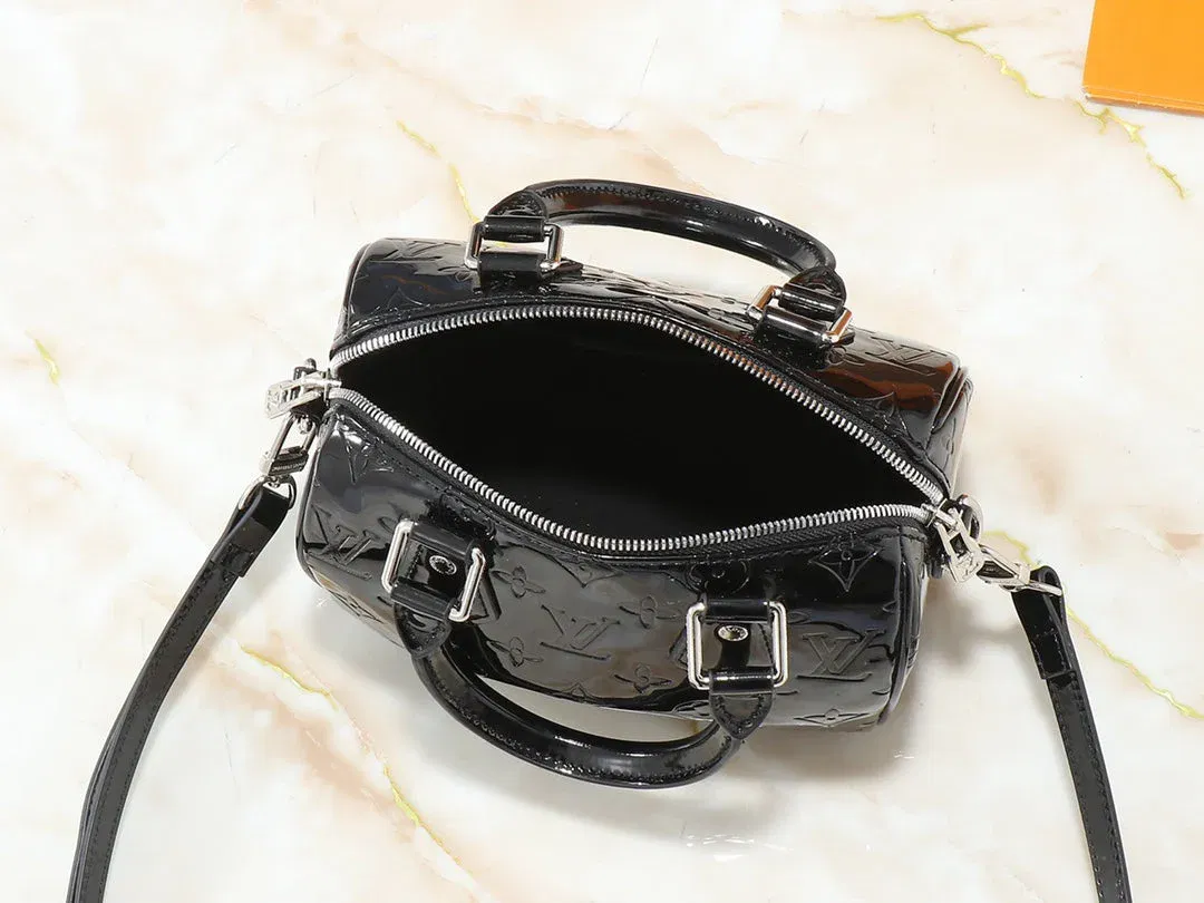 Luxury Bags Elite Carryalls — image 2