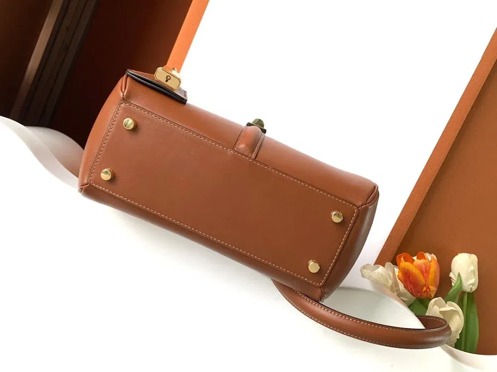 Luxury Bags Celine Luxury Bag --112178 — image 4