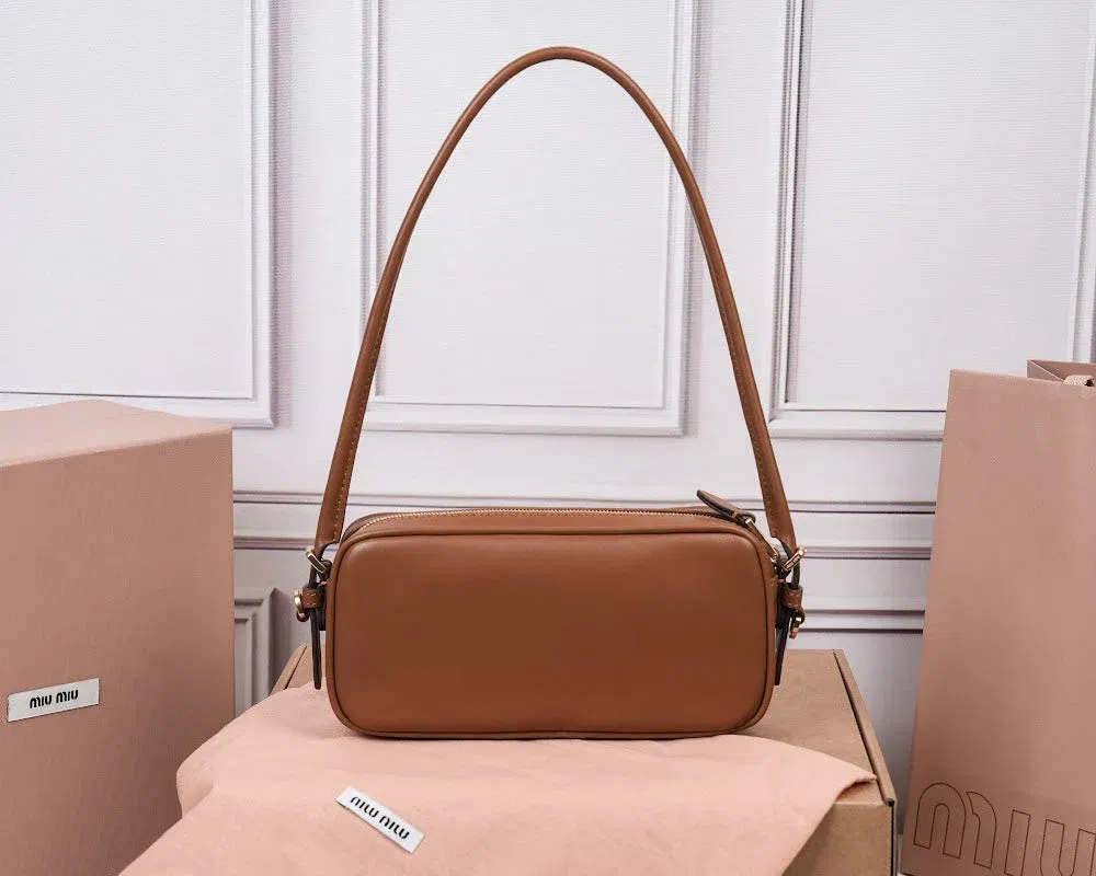 Luxury Bags Miun Miun Luxury Bag --122605 — image 4