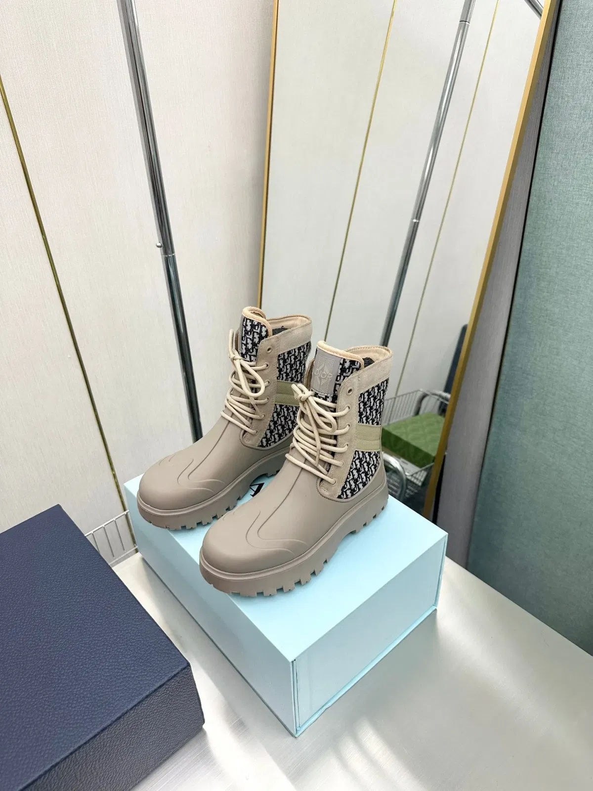 Luxury Bags DD GARDEN LACE UP BOOT BEIGE 3BO315ZYH H164 — image 7