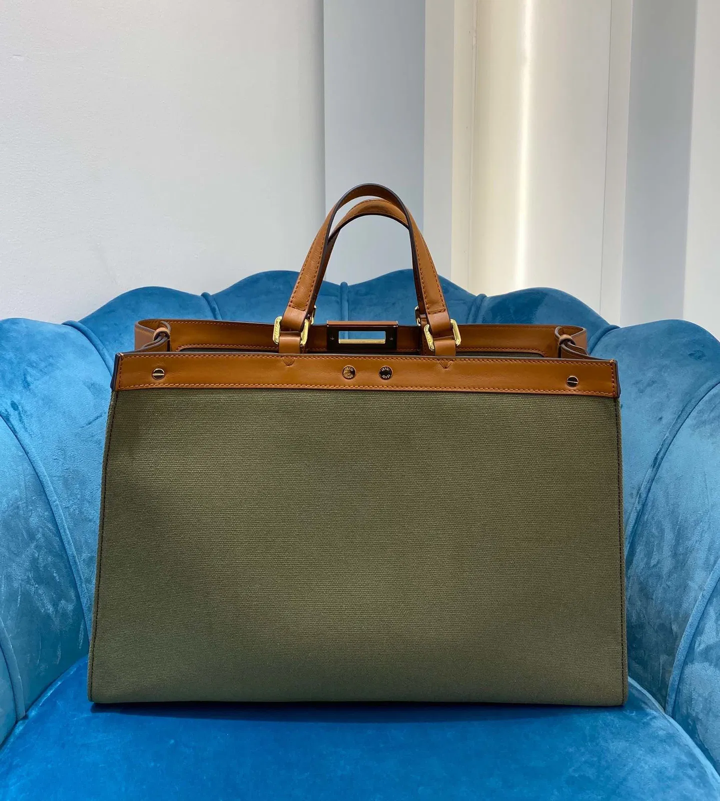 Luxury Bags Elite Carryalls — image 3