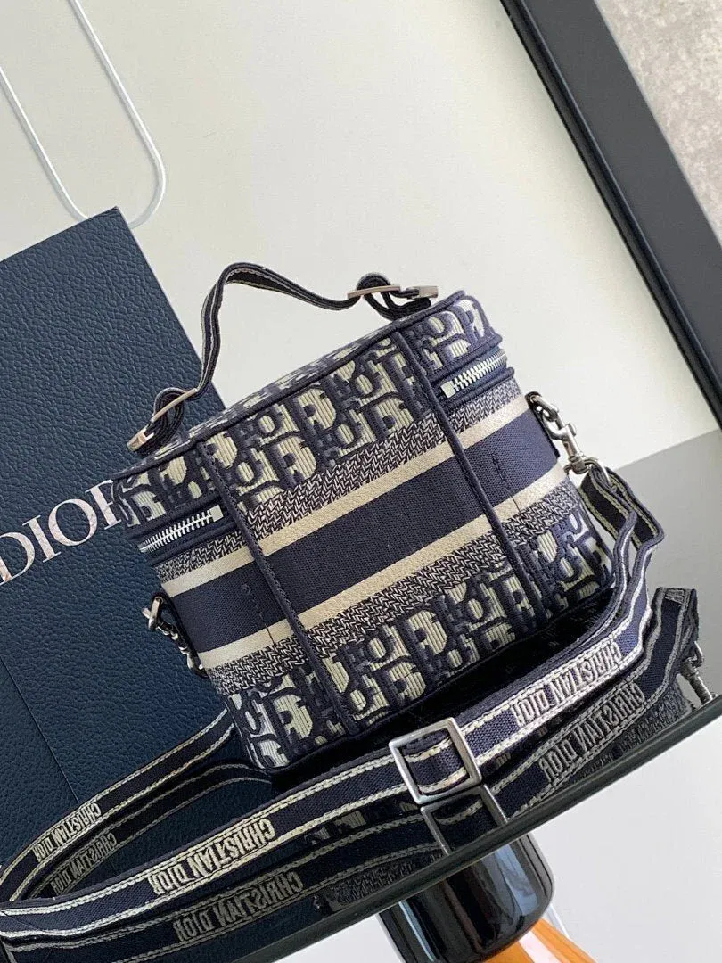 Luxury Bags - DESIGNER BAGS FOR WOMEN - AFFORDABLE LUXURY BAGS - 18887 — image 7