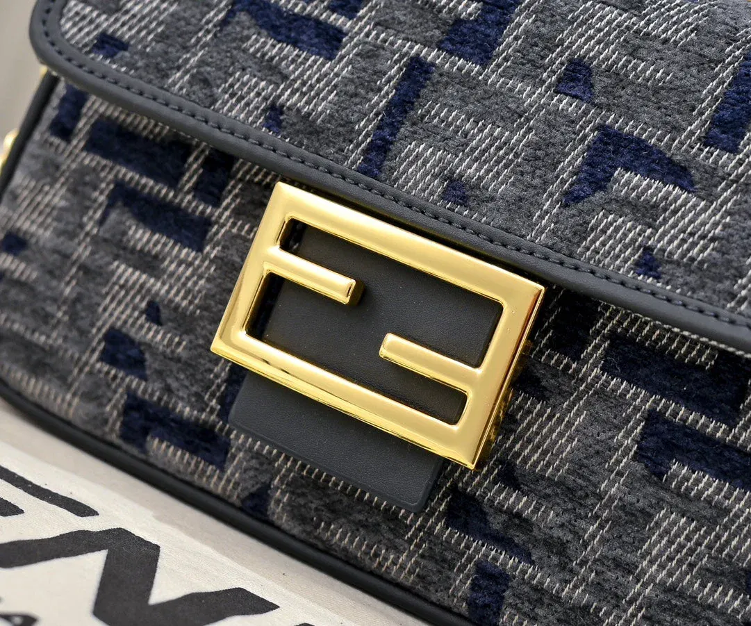 Luxury Bags Elite Carryalls — image 2