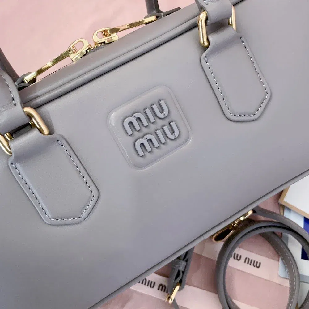 Luxury Bags Miun Miun Luxury Bag --122298 — image 5
