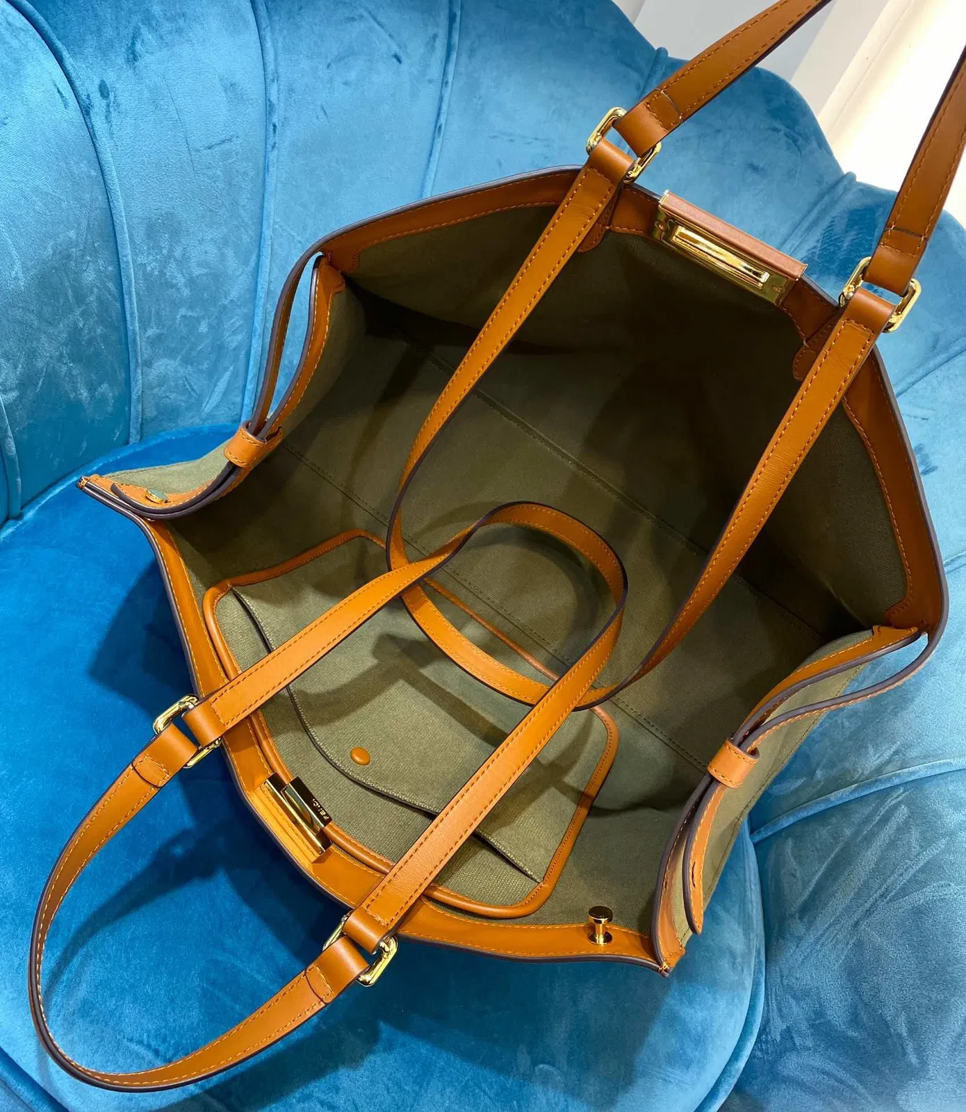 Luxury Bags Elite Carryalls — image 5