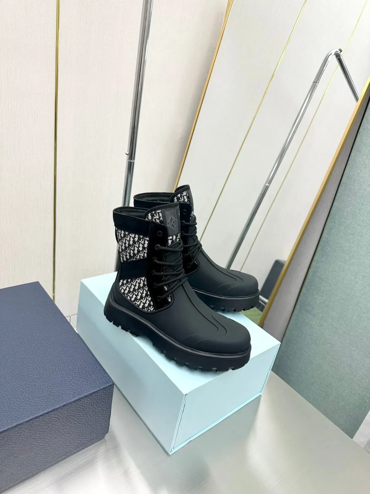 Luxury Bags DD GARDEN LACE UP BOOT BLACK 3BO315ZYH H961 — image 5