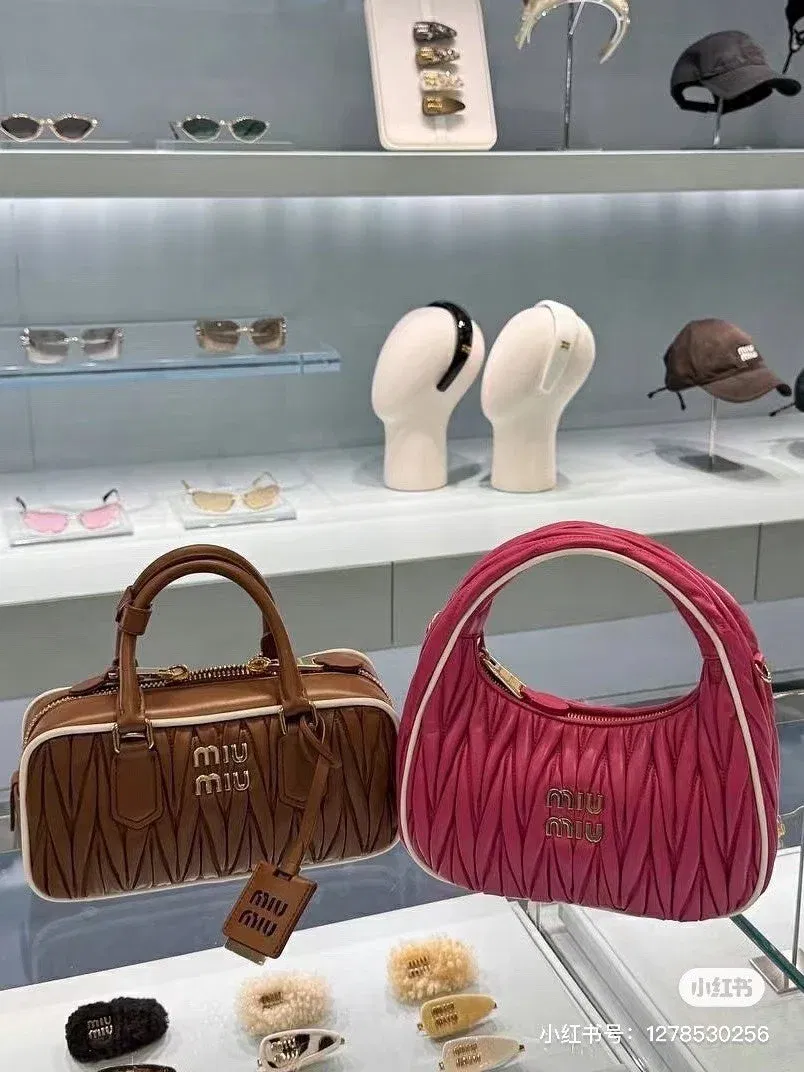 Luxury Bags Miun Miun Luxury Bag --122512 — image 9