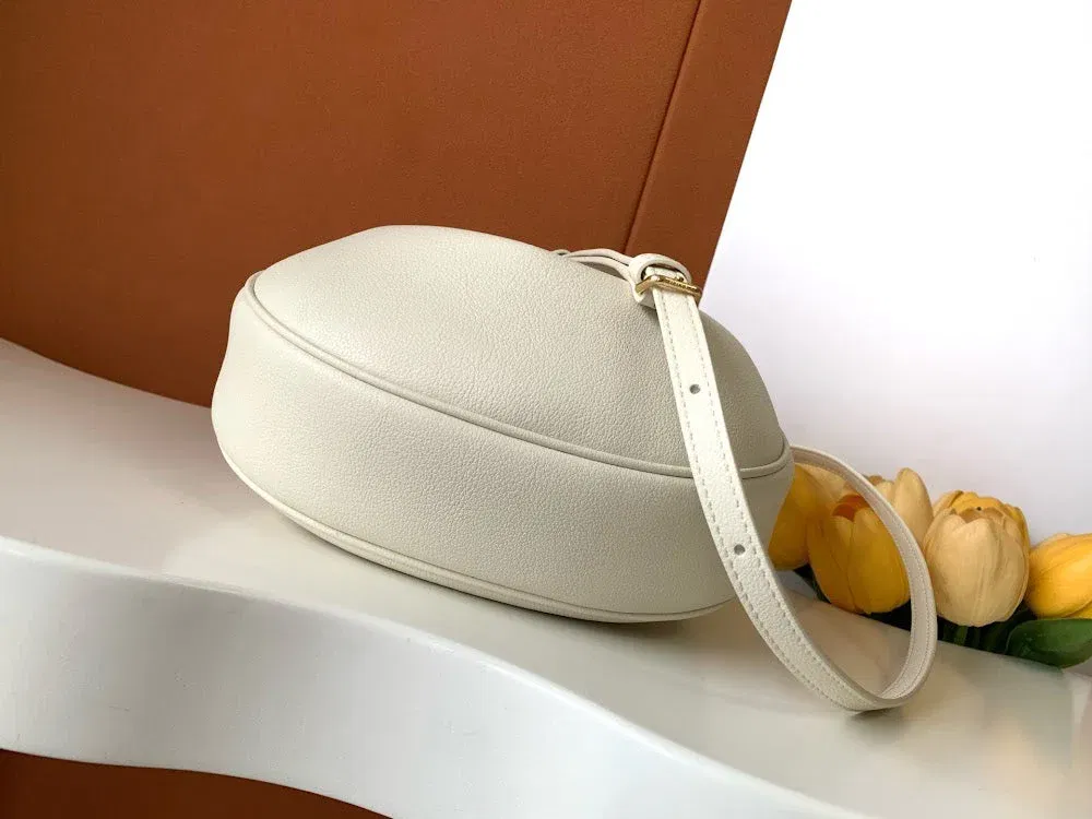 Luxury Bags Celine Luxury Bag --112076 — image 4