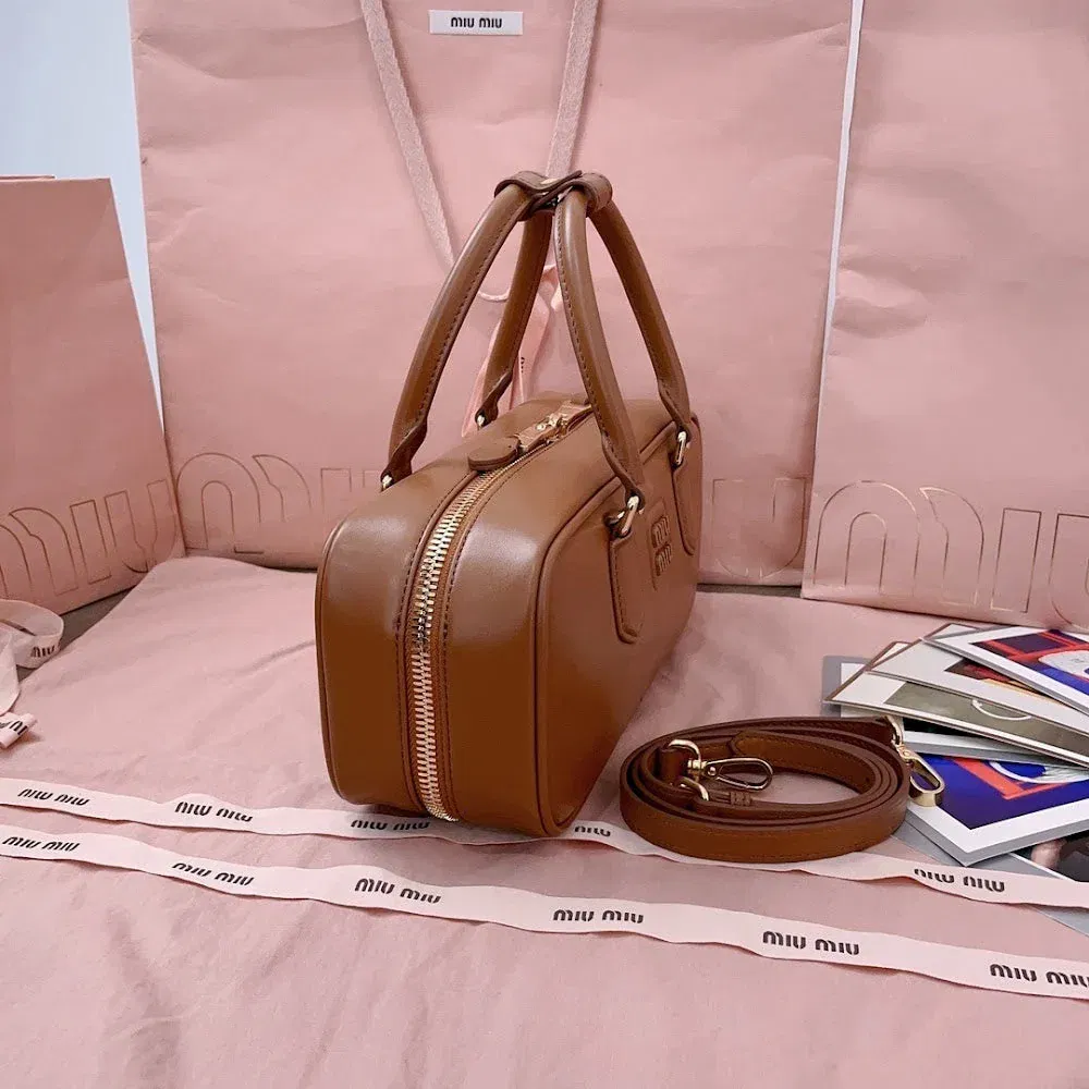 Luxury Bags Miun Miun Luxury Bag --122304 — image 2