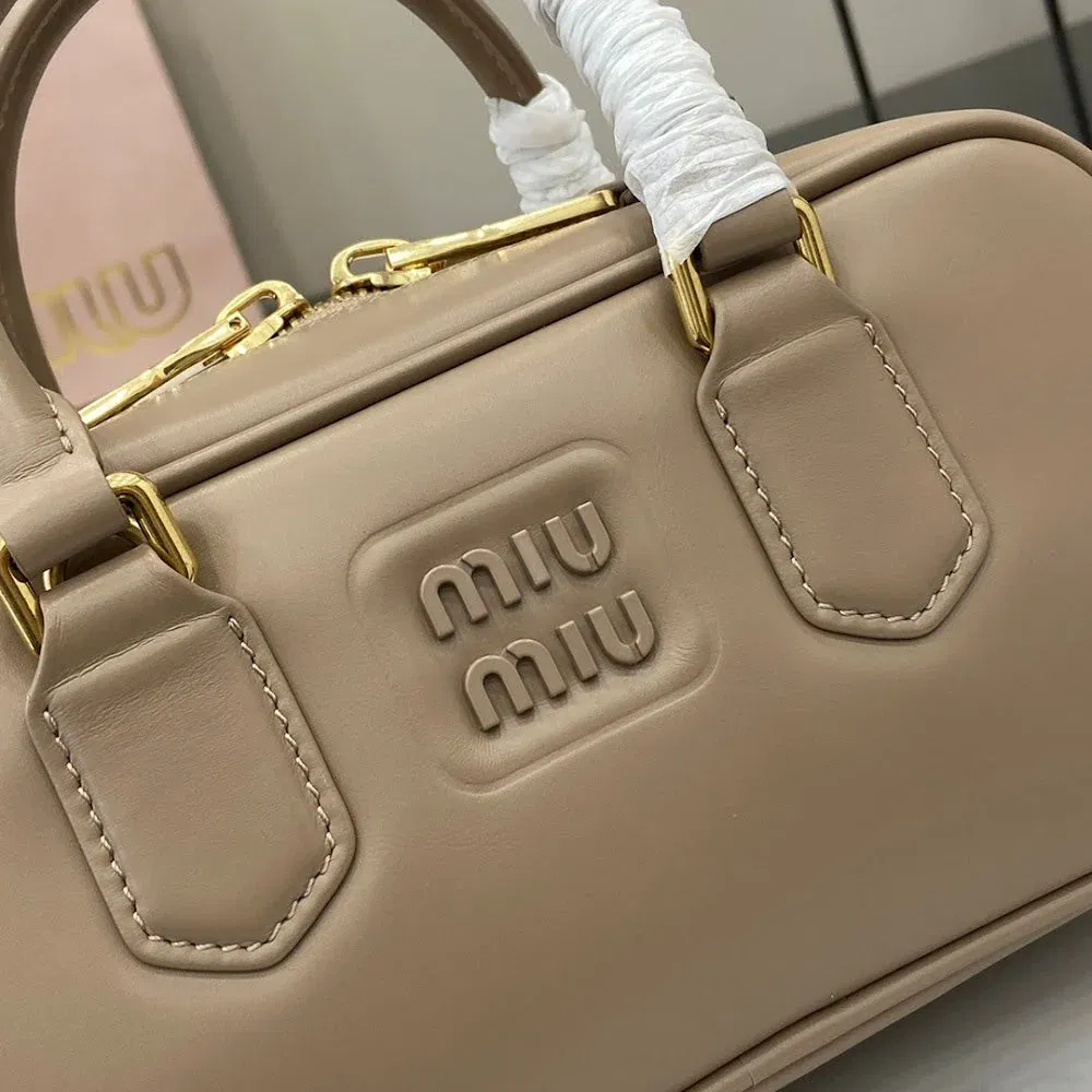 Luxury Bags Miun Miun Luxury Bag --122190 — image 5