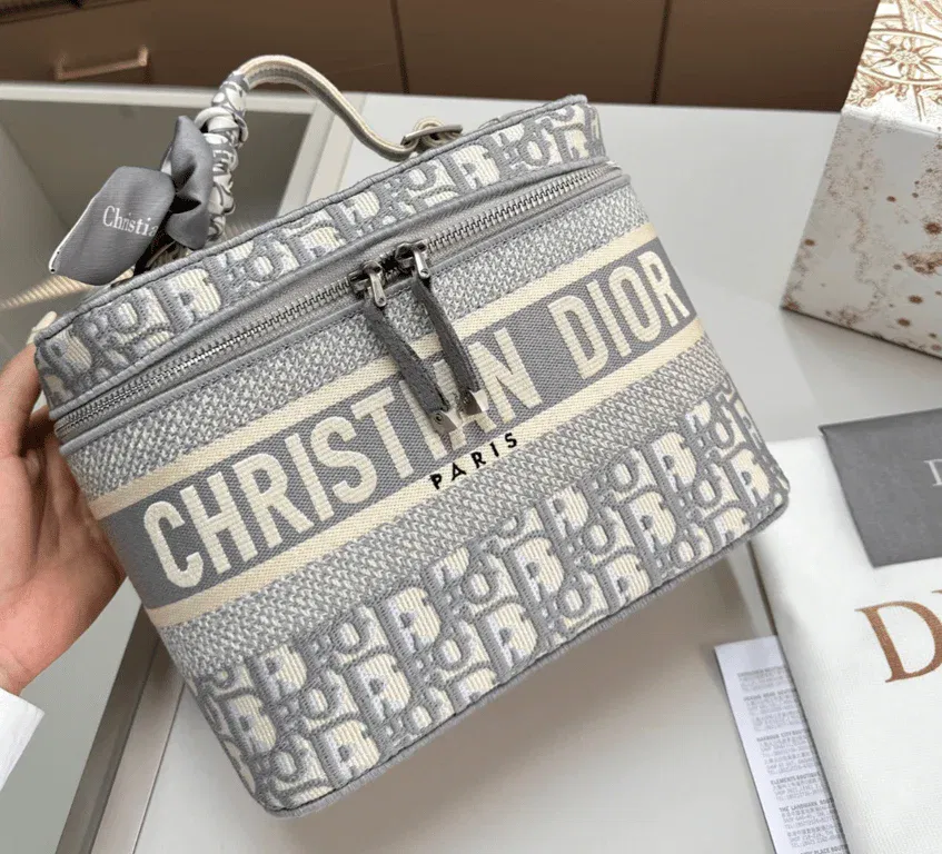 Luxury Bags DIR TRAVEL VANITY CASE GREY MONOGRAM 29CM — image 8