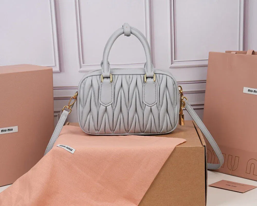Luxury Bags Miun Miun Luxury Bag --122510 — image 4