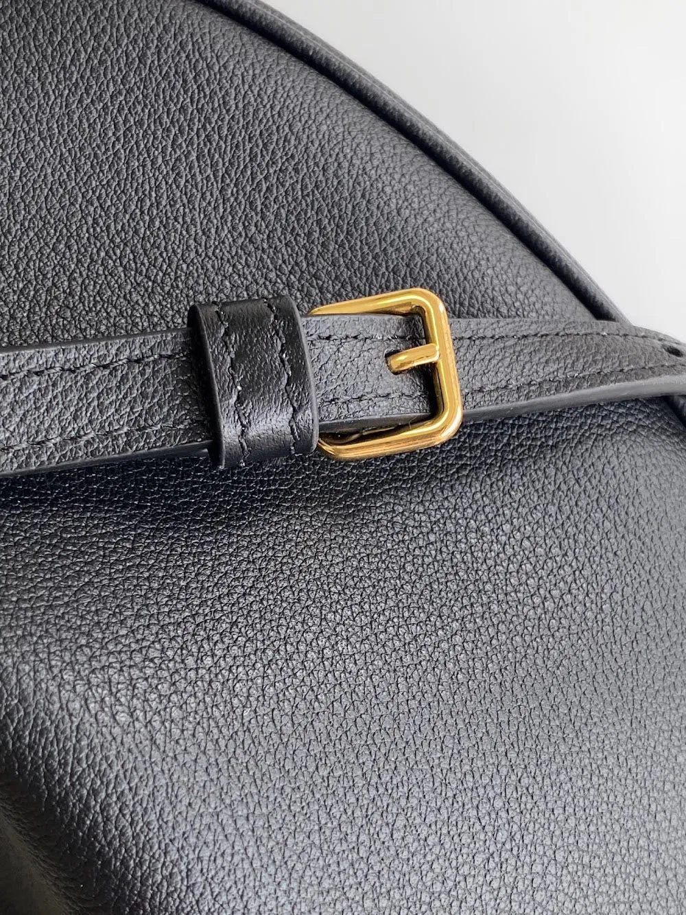 Luxury Bags Celine Luxury Bag --112077 — image 8