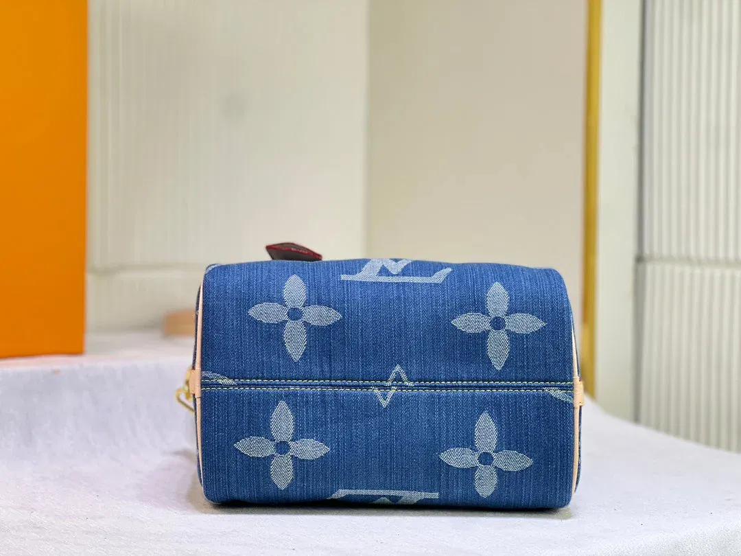 Luxury Bags Elite Carryalls — image 4