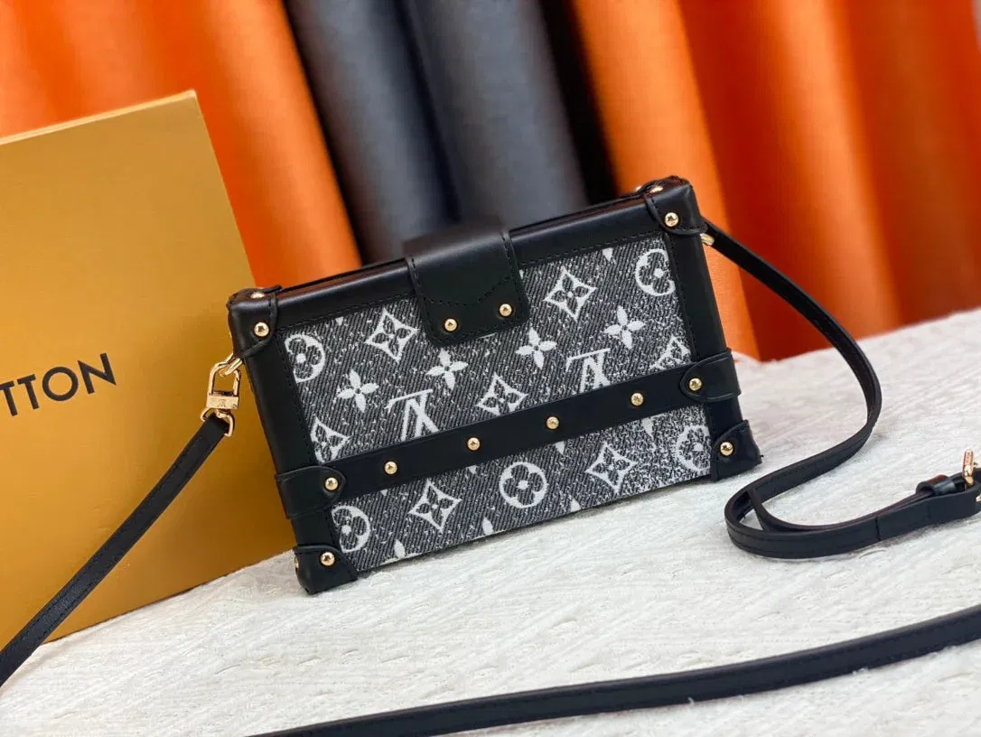 Luxury Bags Elite Carryalls — image 3