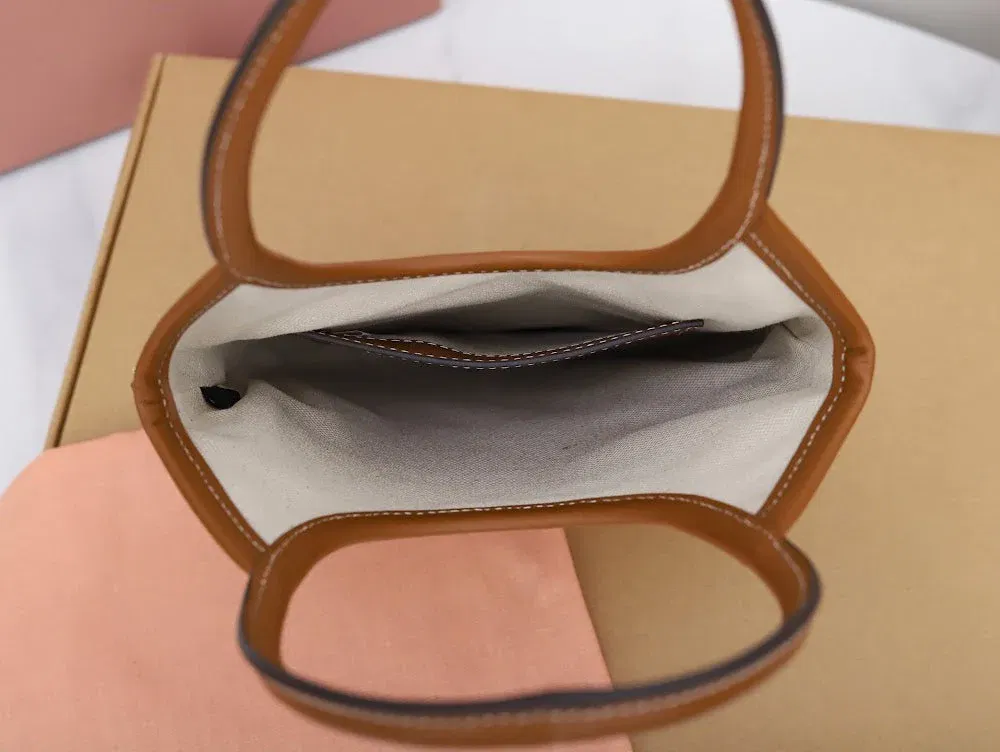Luxury Bags Miun Miun Luxury Bag --122274 — image 9