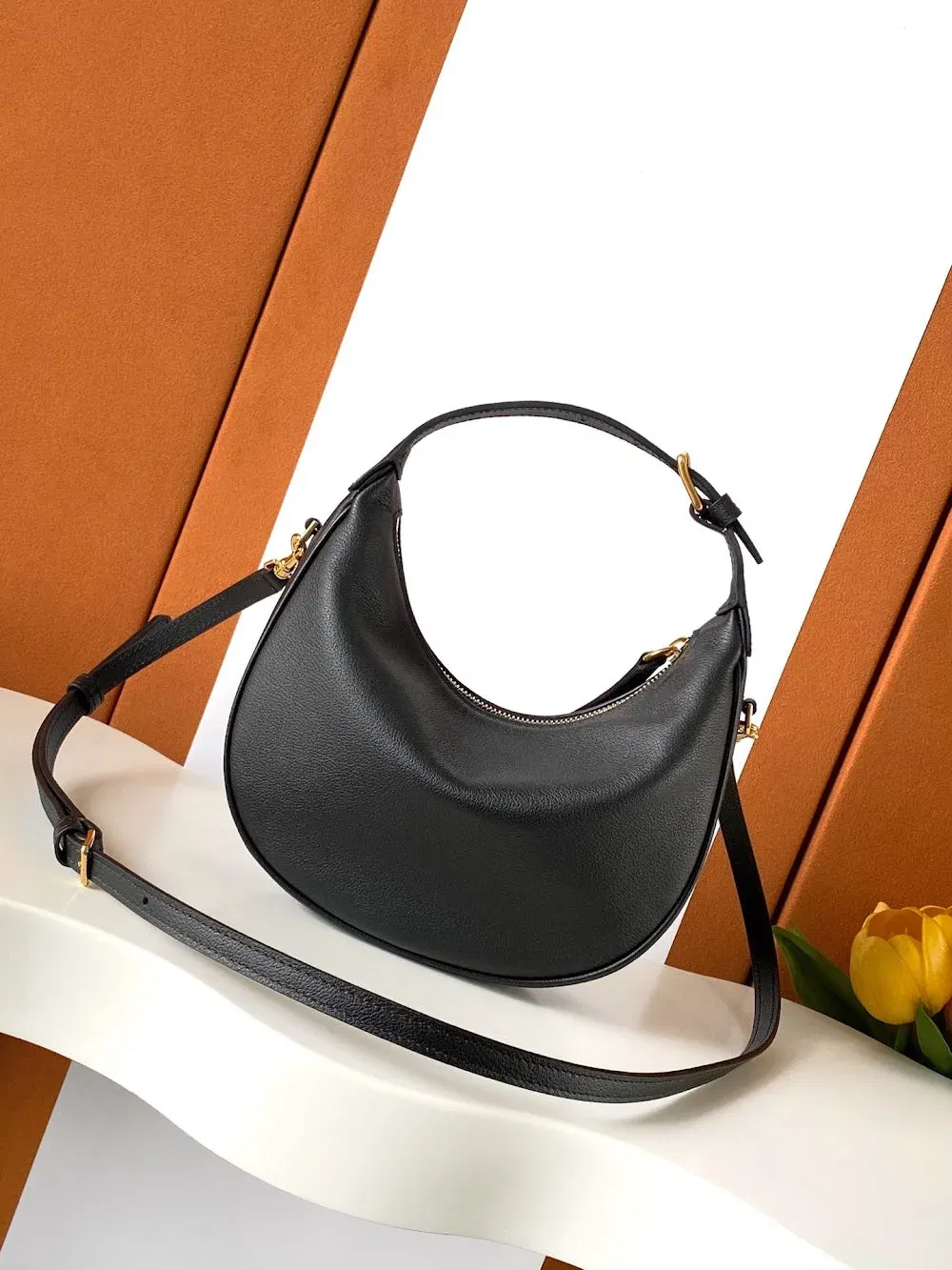 Luxury Bags Celine Luxury Bag --112077 — image 3