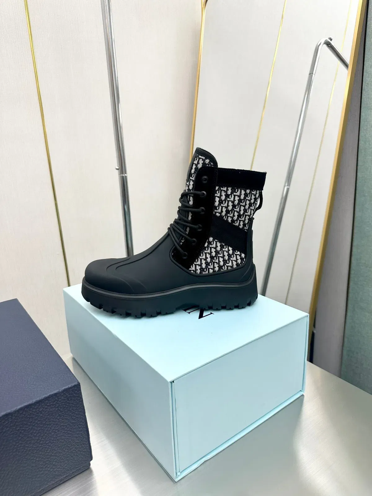 Luxury Bags DD GARDEN LACE UP BOOT BLACK 3BO315ZYH H961 — image 6