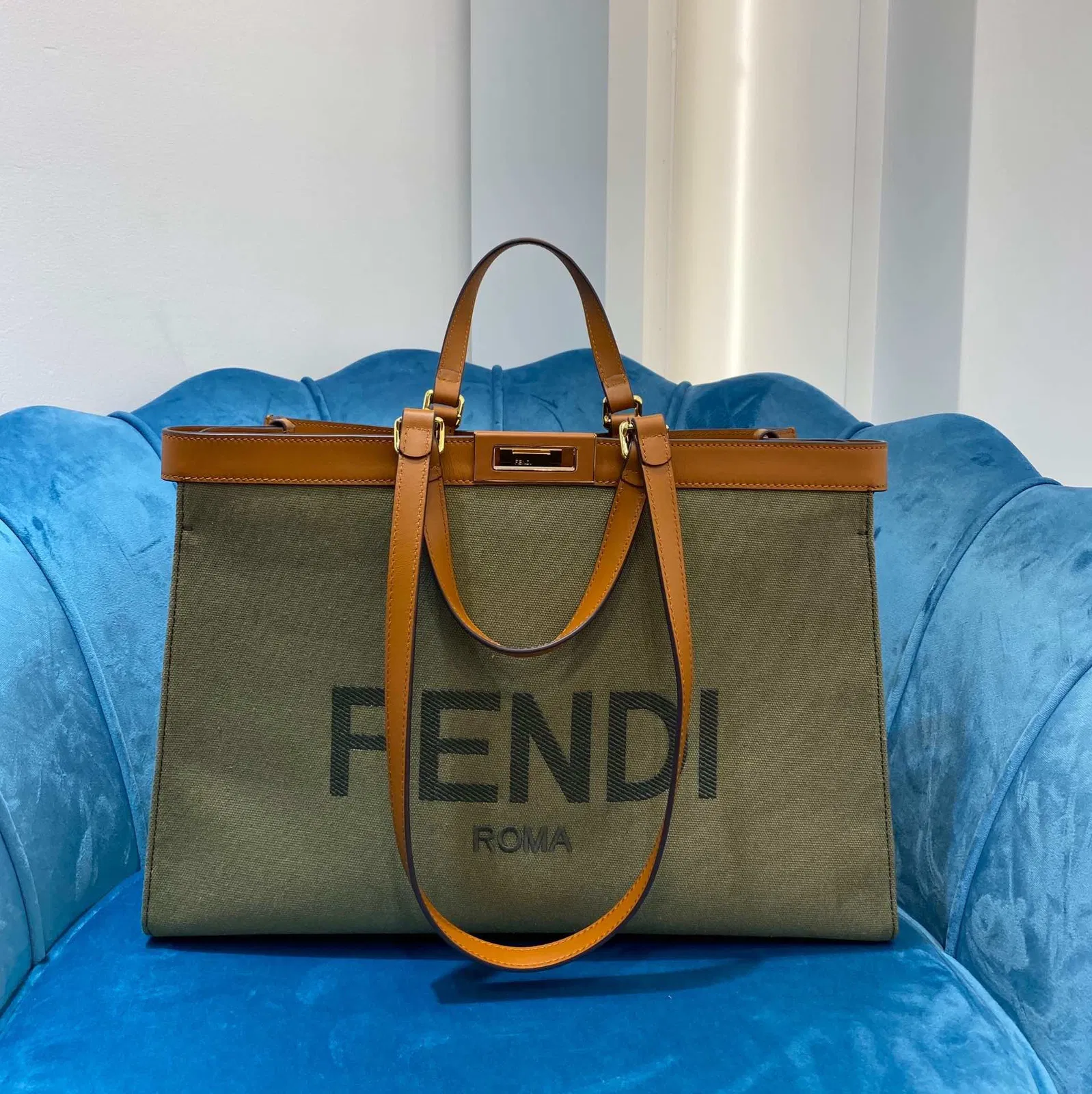 Luxury Bags Elite Carryalls — image 2