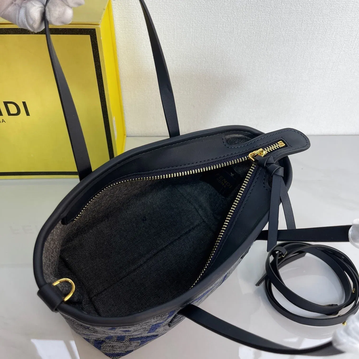 Luxury Bags Elite Carryalls — image 5