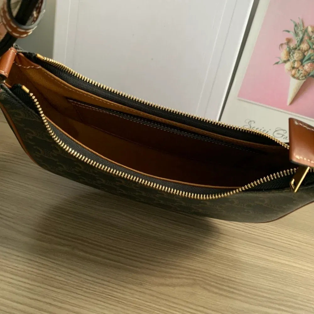 Luxury Bags Celine Luxury Bag --111966 — image 8