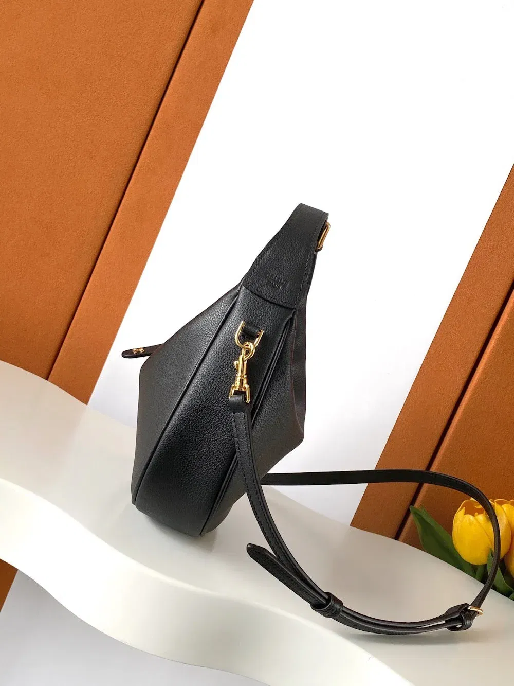 Luxury Bags Celine Luxury Bag --112077 — image 2
