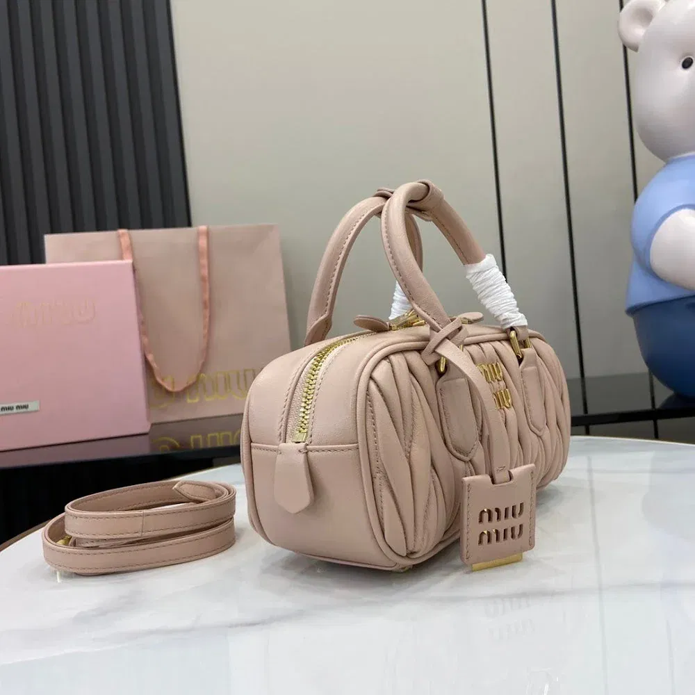 Luxury Bags Miun Miun Luxury Bag --122181 — image 2