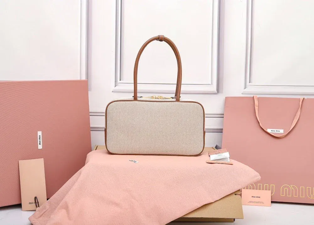 Luxury Bags Miun Miun Luxury Bag --122277 — image 4