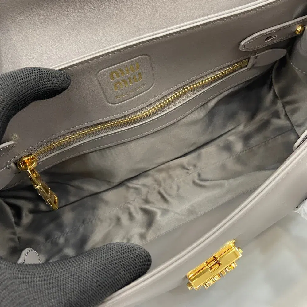 Luxury Bags Miun Miun Luxury Bag --122362 — image 9