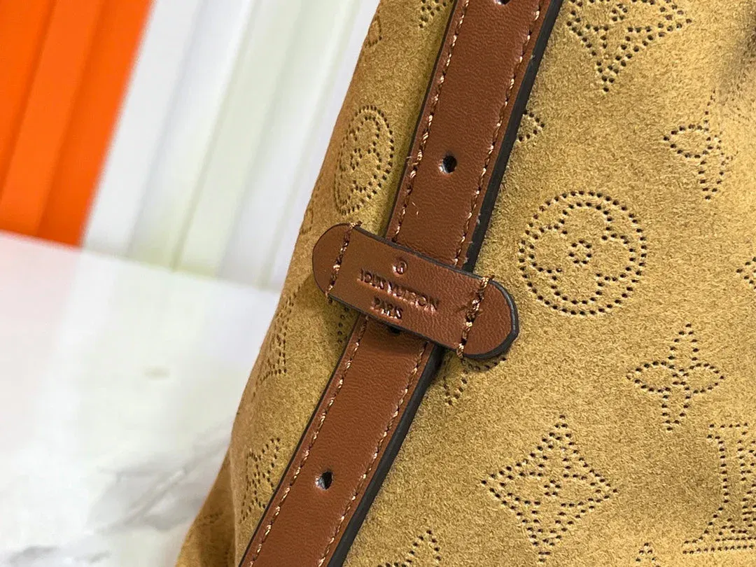 Luxury Bags Elite Carryalls — image 4