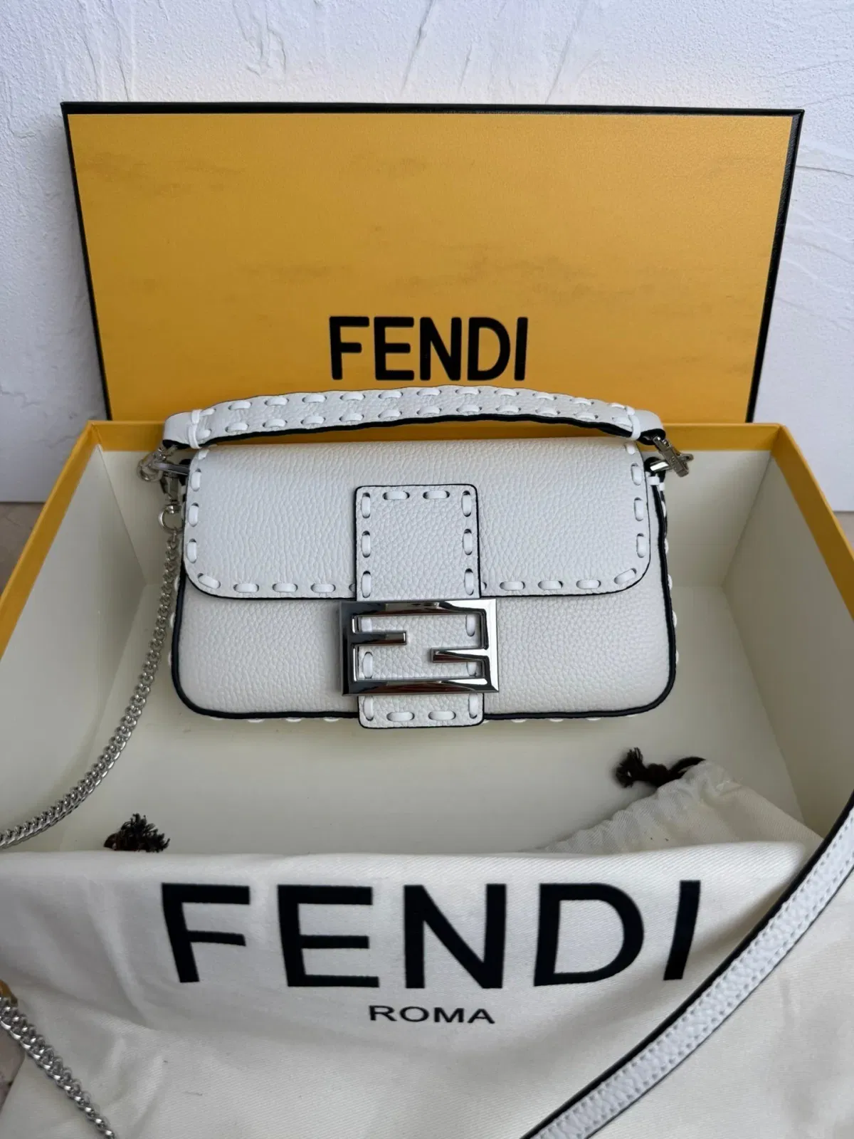 Luxury Bags - DESIGNER BAGS FOR WOMEN - AFFORDABLE LUXURY BAGS - 19107