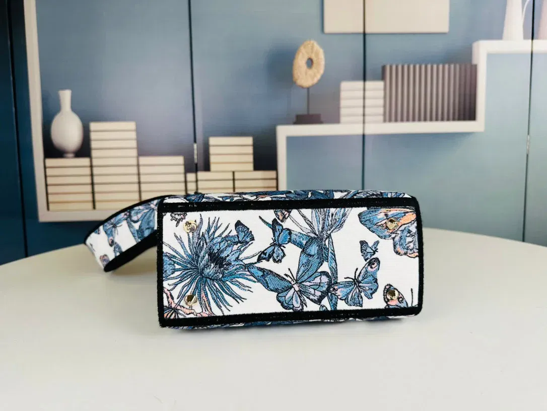 Luxury Bags Elite Carryalls — image 4