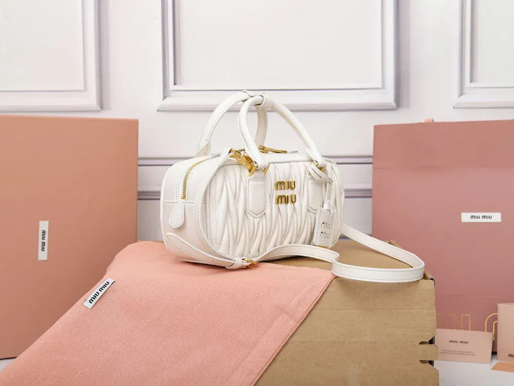 Luxury Bags Miun Miun Luxury Bag --122500 — image 2