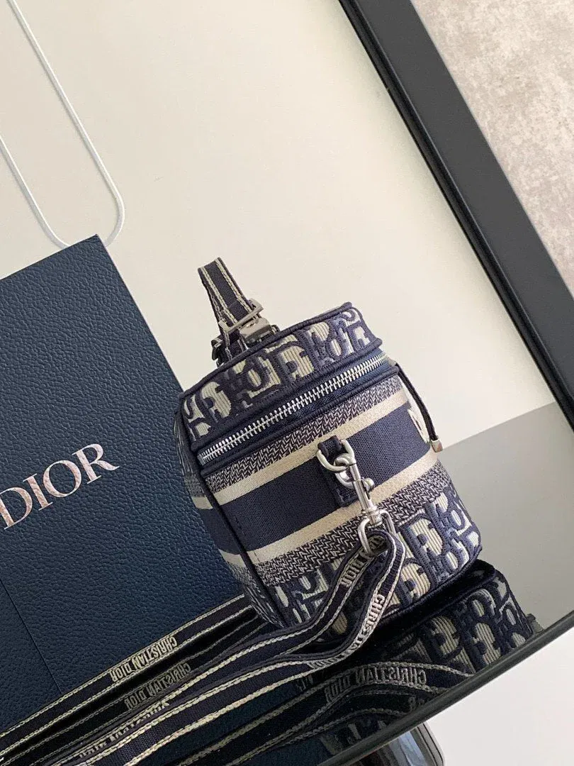 Luxury Bags - DESIGNER BAGS FOR WOMEN - AFFORDABLE LUXURY BAGS - 18887 — image 8
