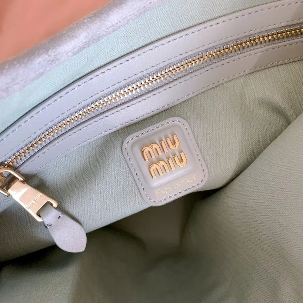 Luxury Bags Miun Miun Luxury Bag --122579 — image 9
