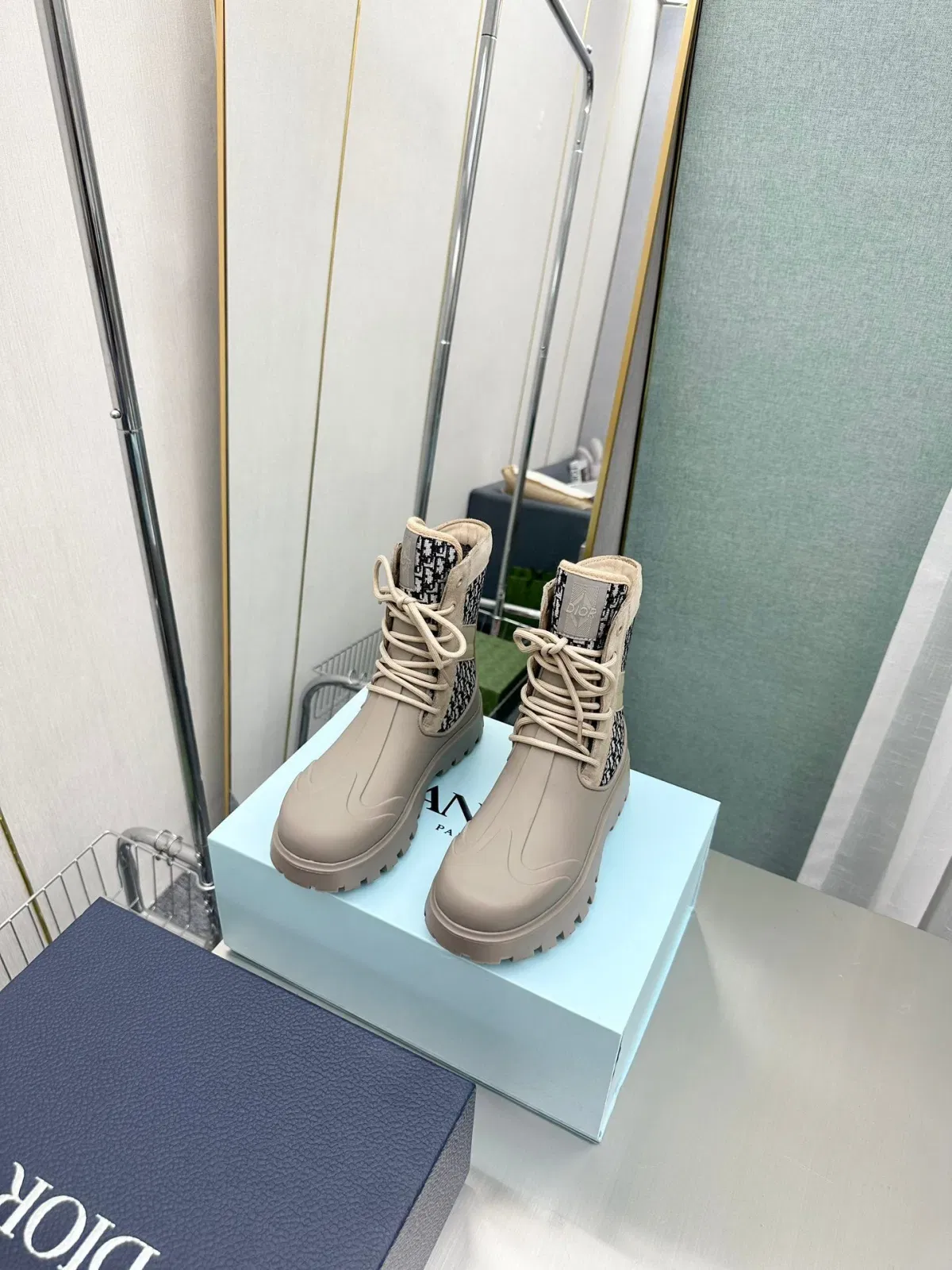 Luxury Bags DD GARDEN LACE UP BOOT BEIGE 3BO315ZYH H164 — image 8