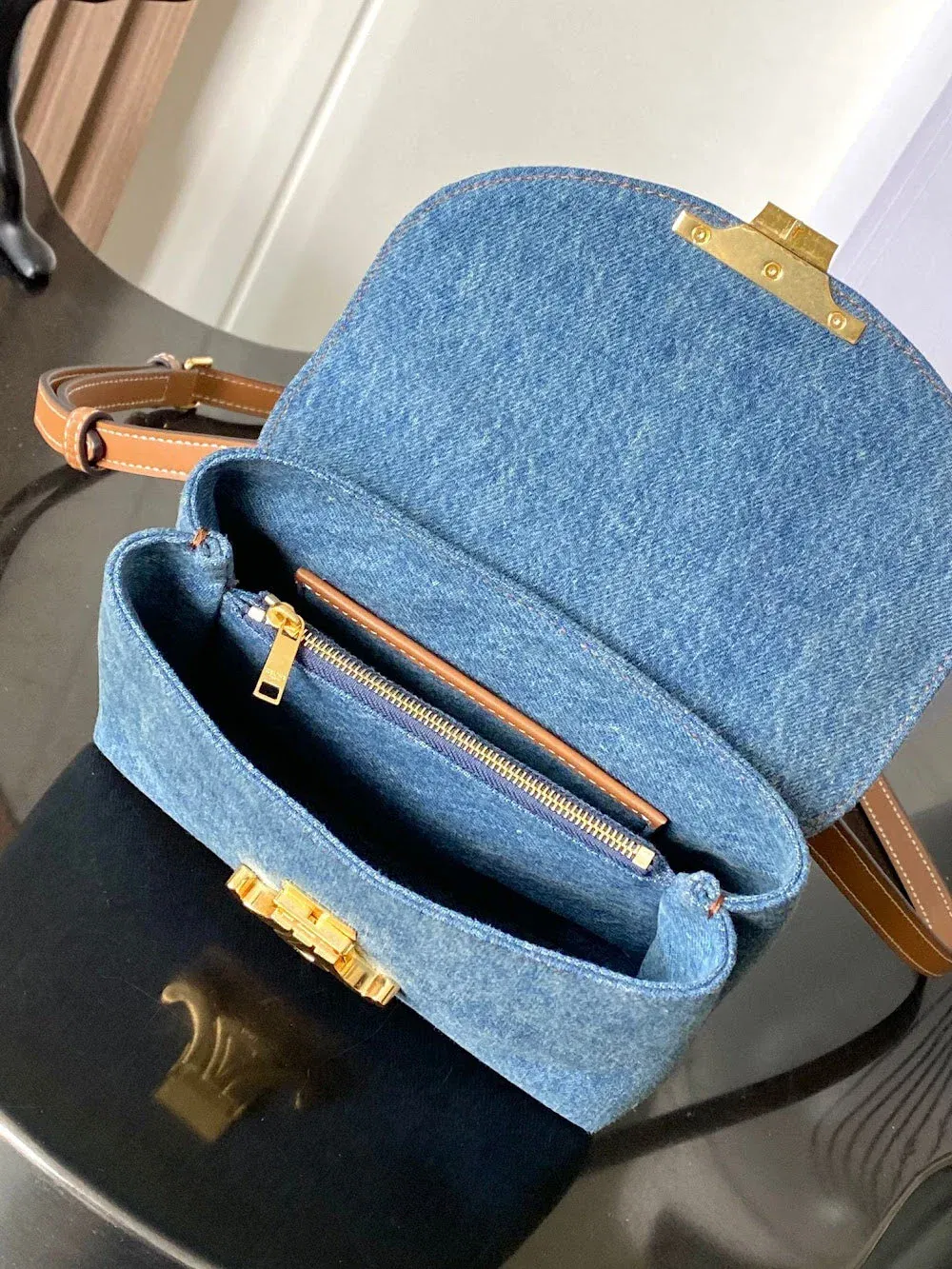 Luxury Bags Celine Luxury Bag --112356 — image 8