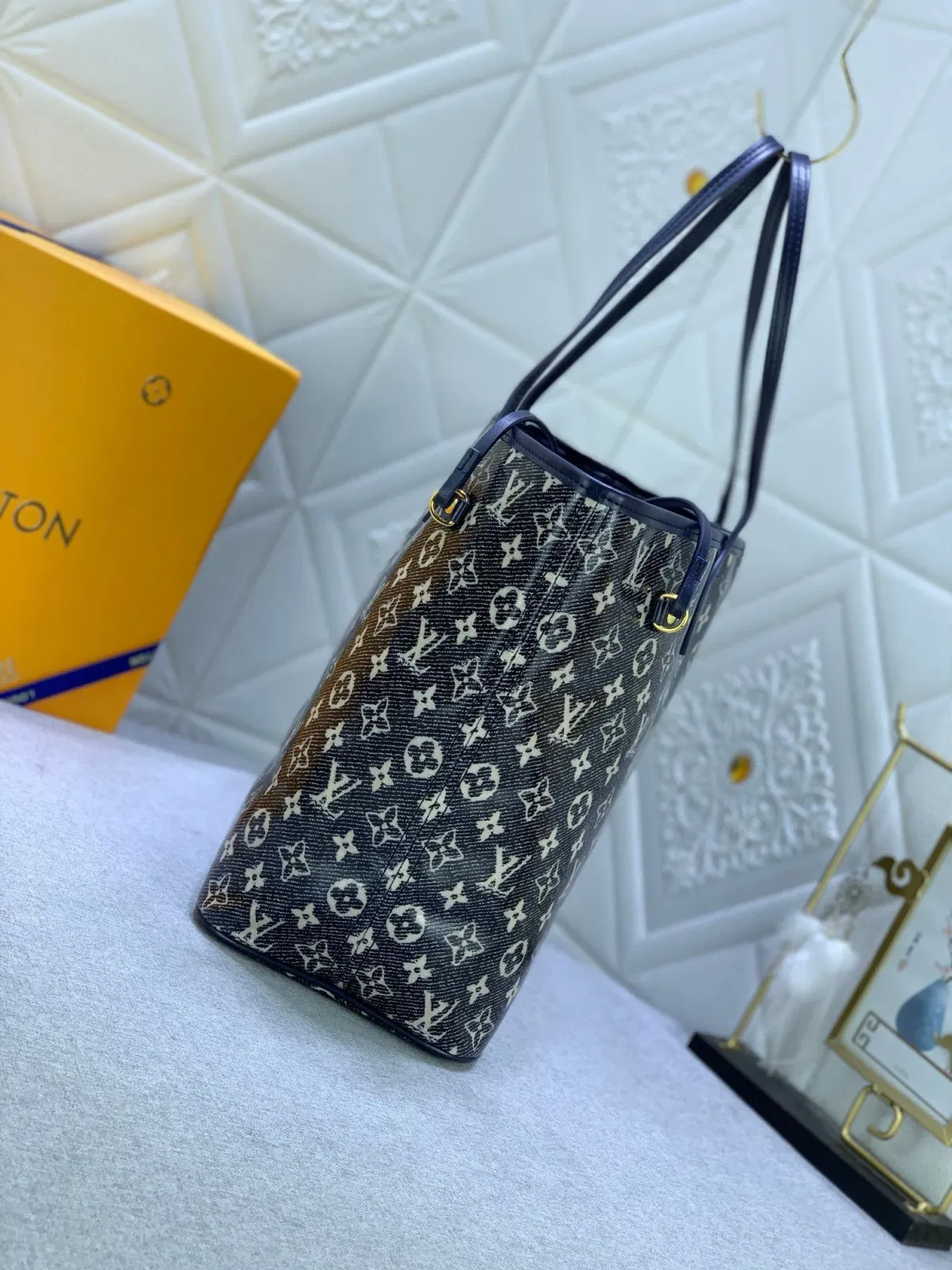 Luxury Bags Elite Carryalls — image 4