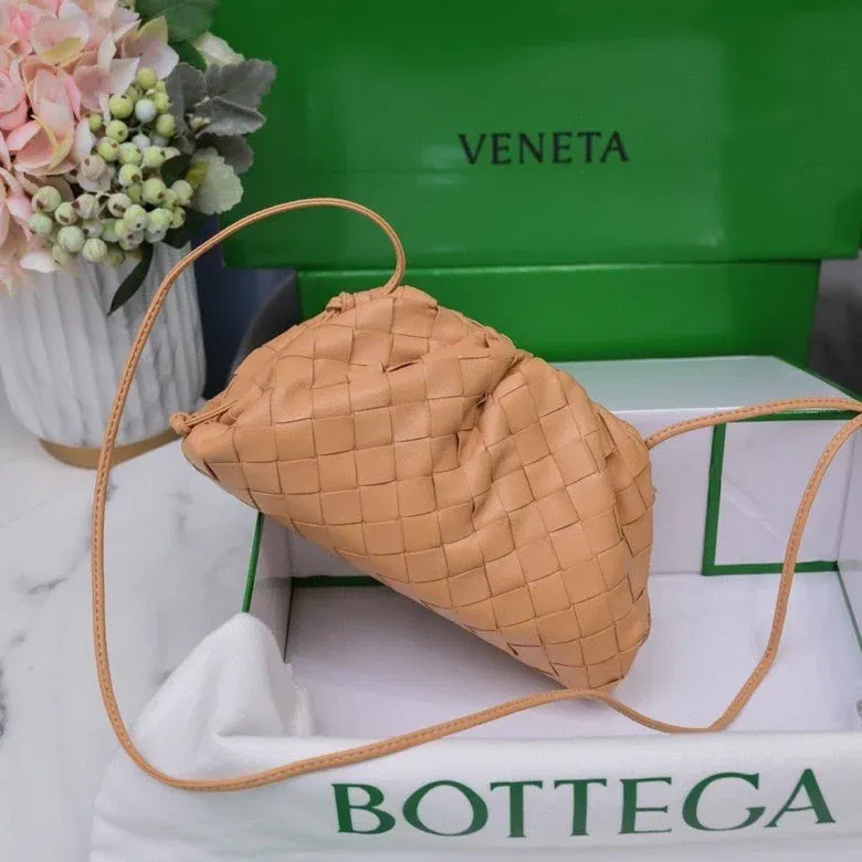 new-luxury-designer-bags-nm21136