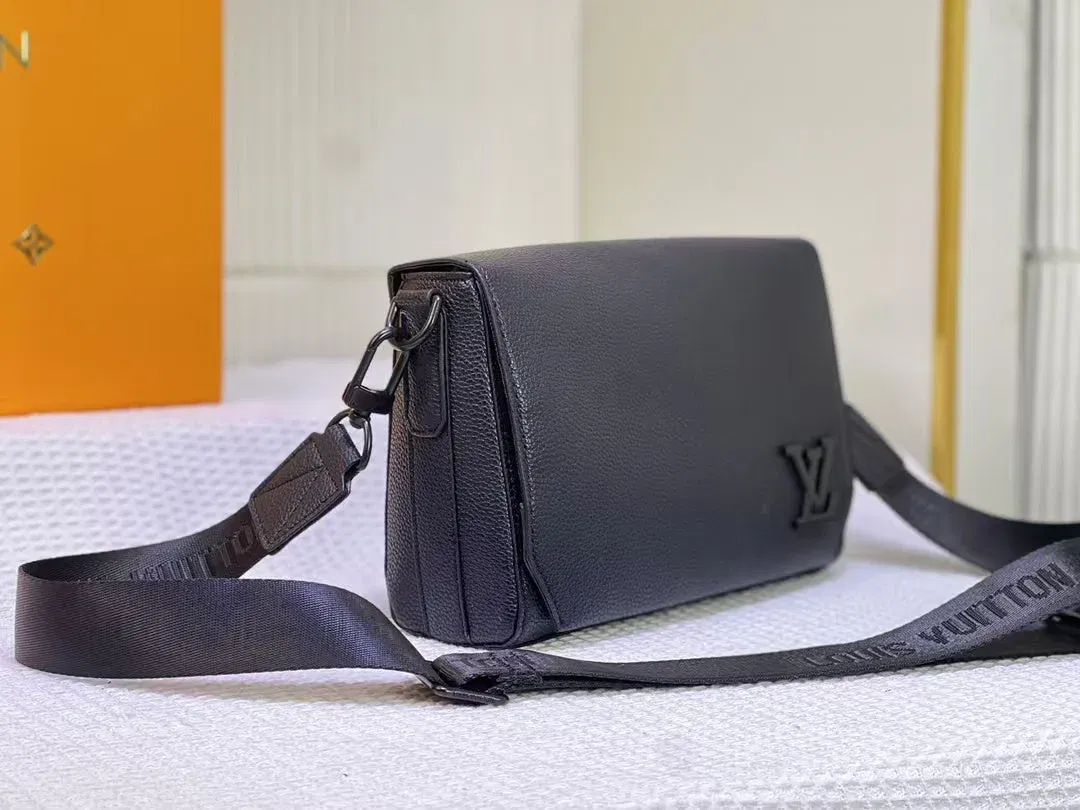 Luxury Bags Elite Carryalls — image 2